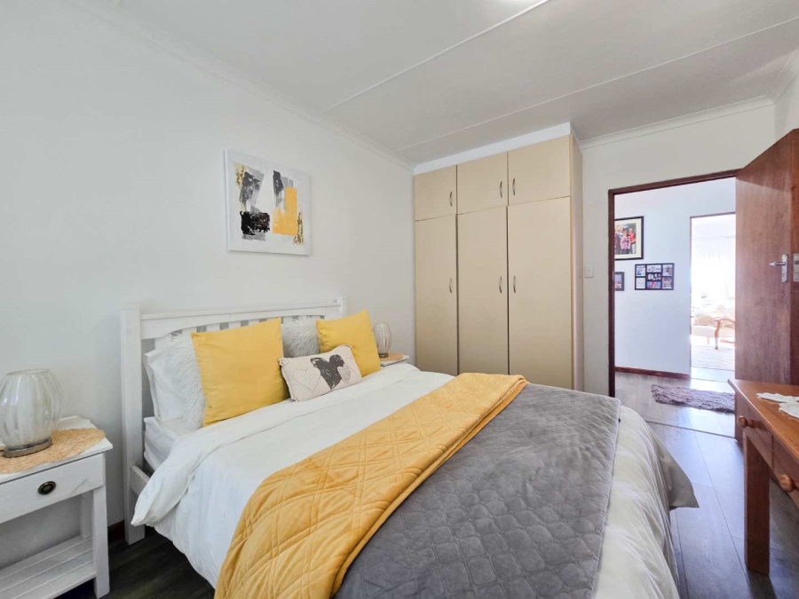 4 Bedroom Property for Sale in Stilbaai Wes Western Cape